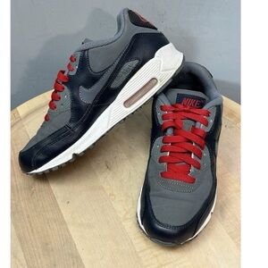 Nike Air Max 90 Flint Cool Gray Red Youth Sneaker
GS Youth Size 5.5Y Women 7